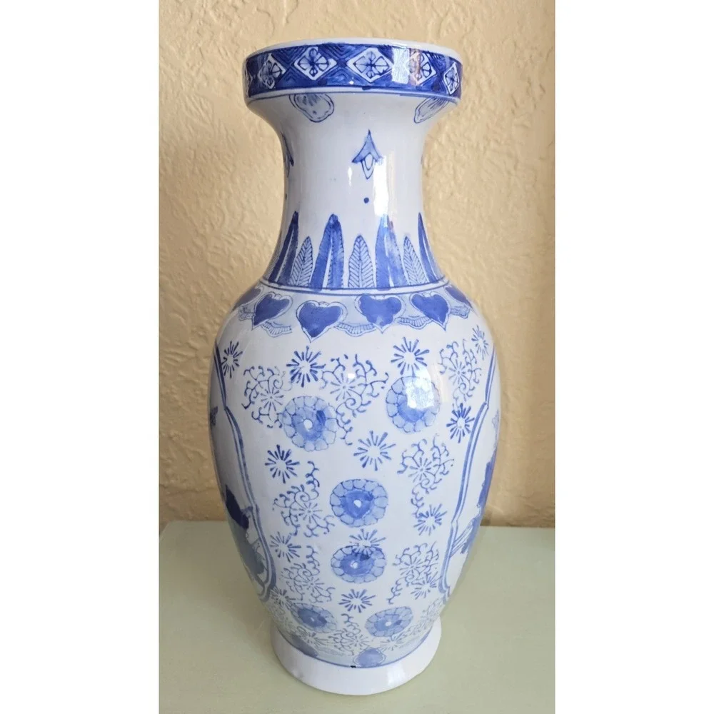 Vintage Chinoiserie Vase 18